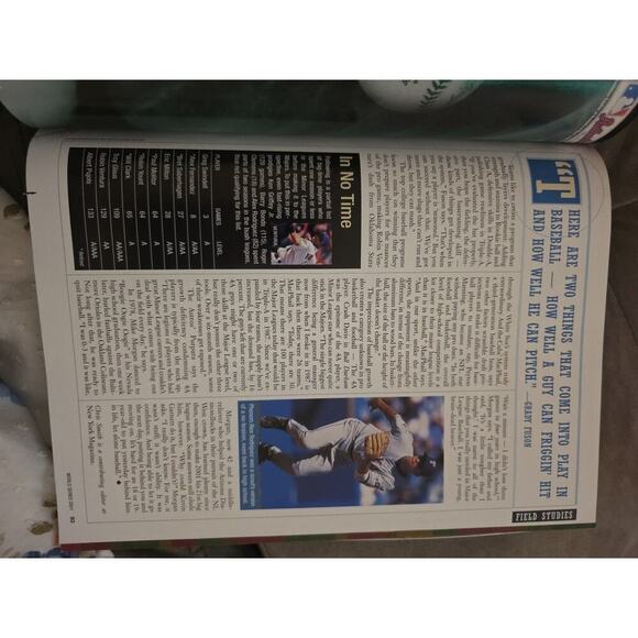 2001 WORLD SERIES PROGRAM - YANKEES DIAMONBACKS - Picture 12 of 15